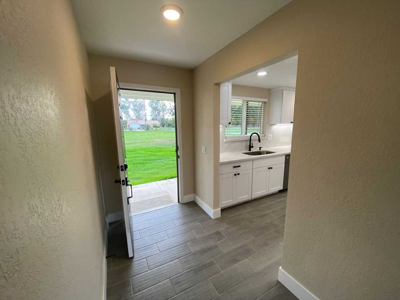 9065 Campbell Rd - Photo 6 of 50