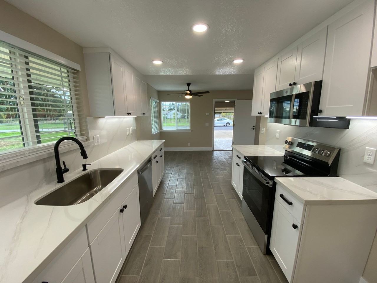 9065 Campbell Rd - Photo 7 of 50