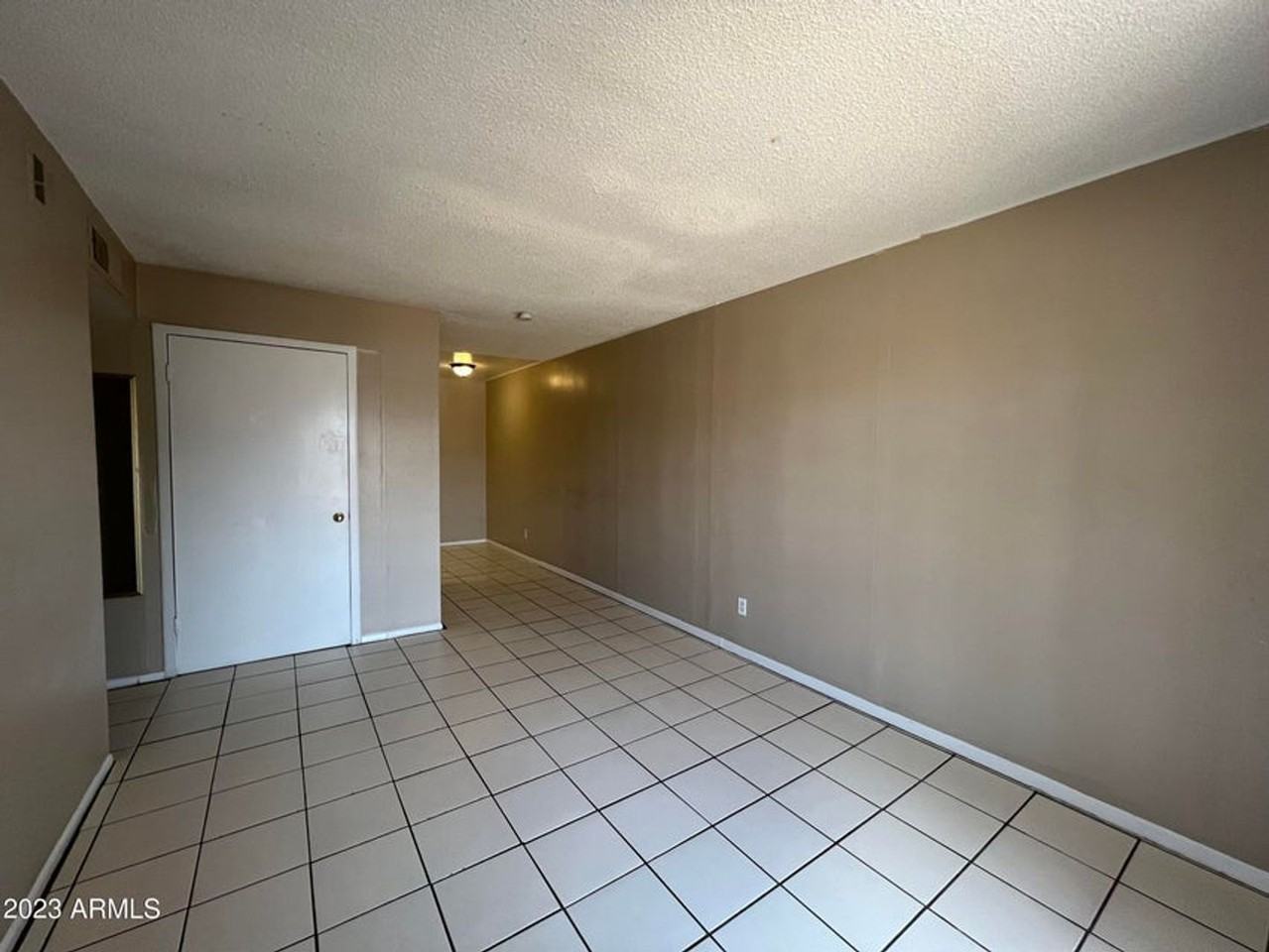 26 West 6th Place #3 - Photo 3 of 11