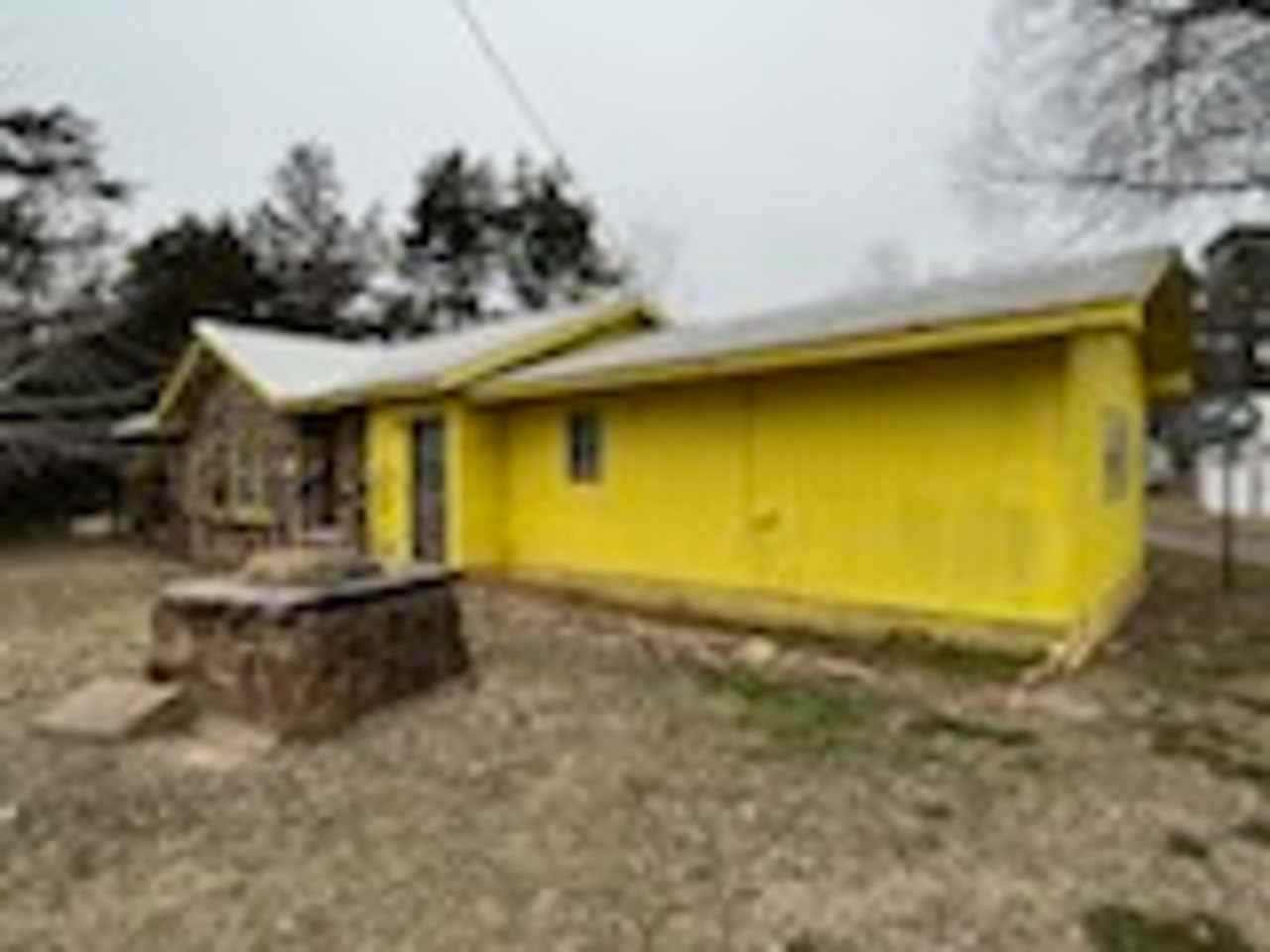 19 Evelyn Ln - Photo 2 of 12