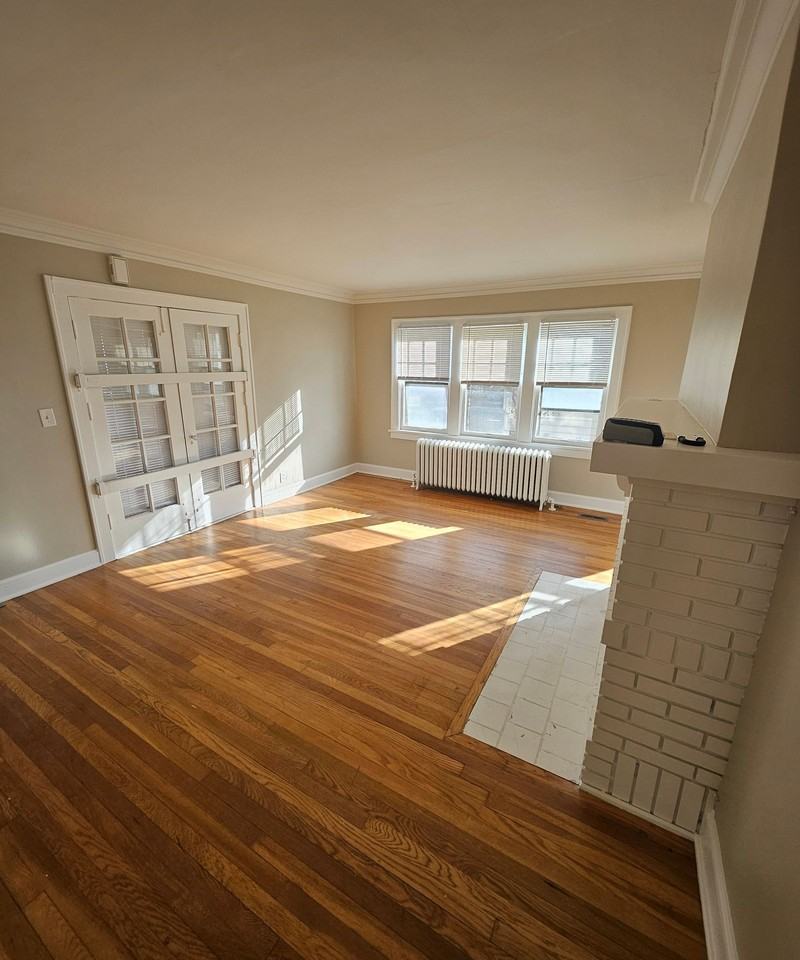 Stylish 2 - Photo 3 of 15