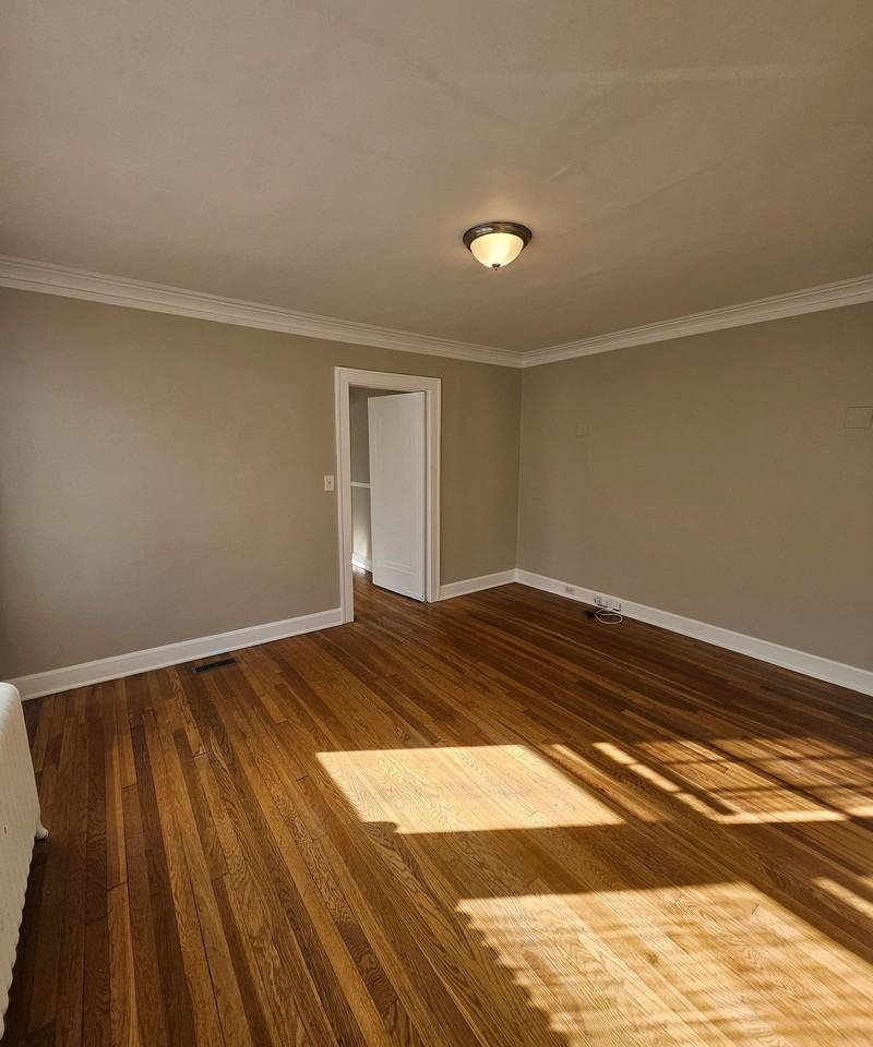 Stylish 2 - Photo 5 of 15