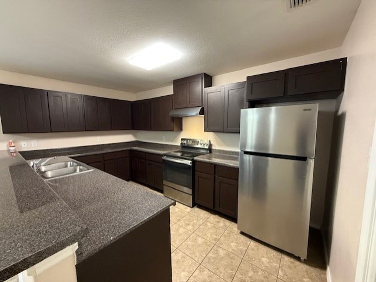 2521 La Parra Ln - Photo 5 of 17