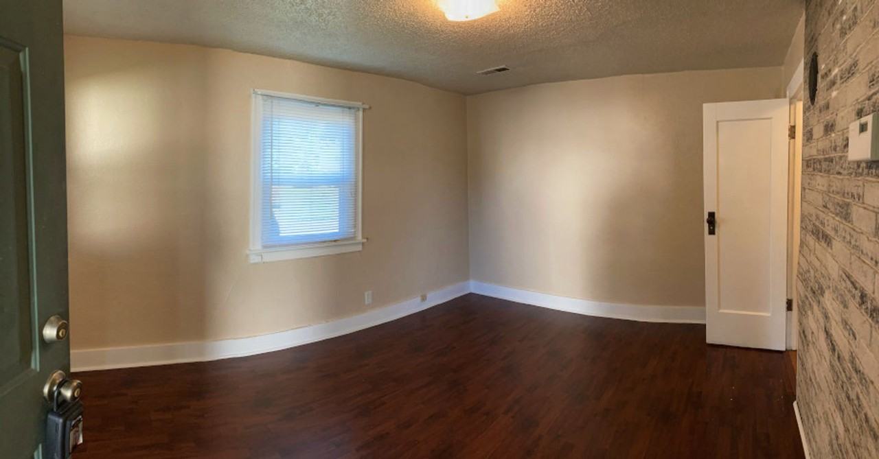 1360 W Wabash Ave - Photo 3 of 13