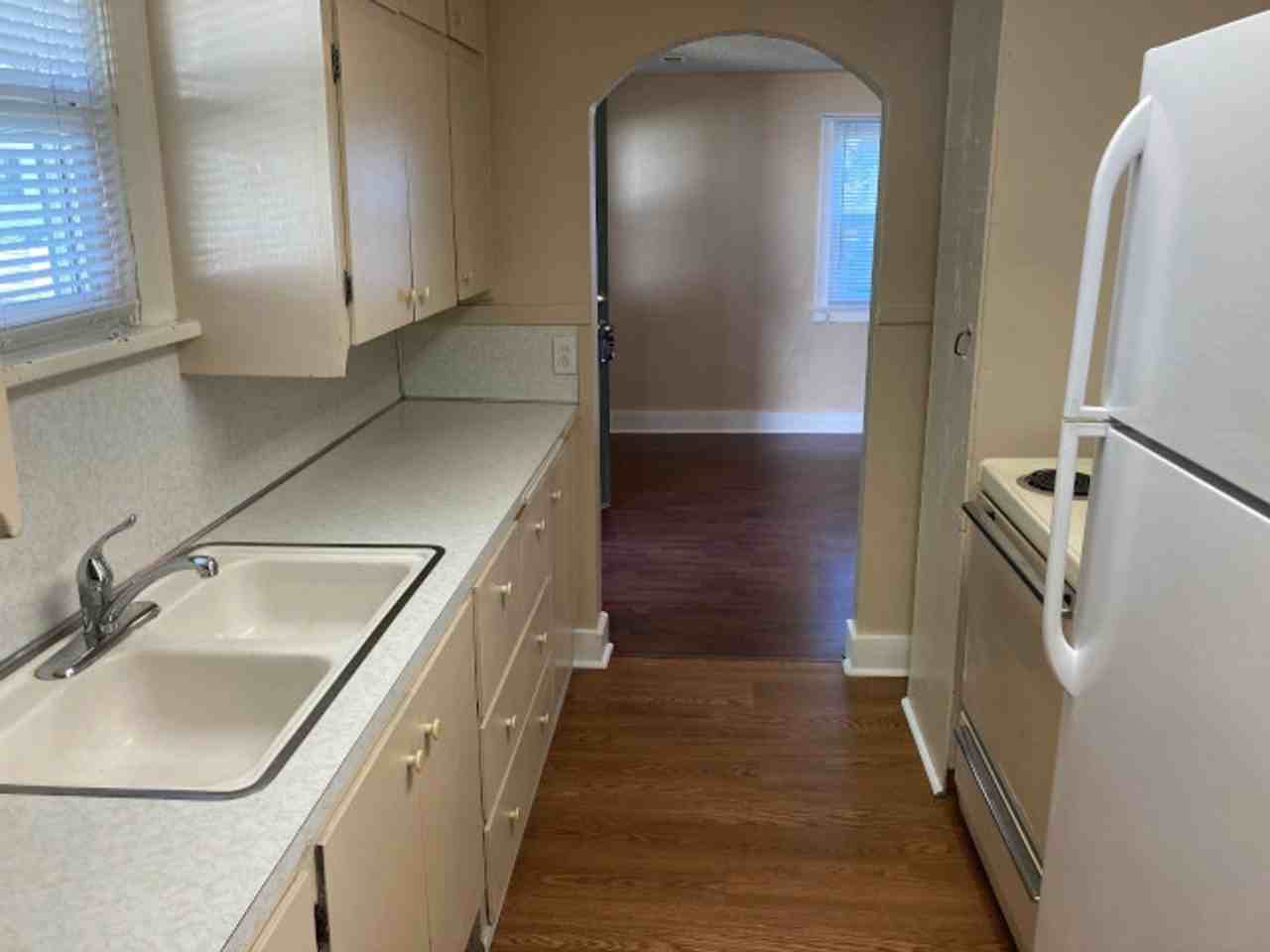 1360 W Wabash Ave - Photo 5 of 13