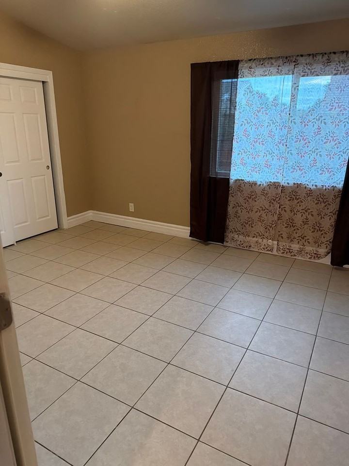 2127 Park View Dr - Photo 7 of 22