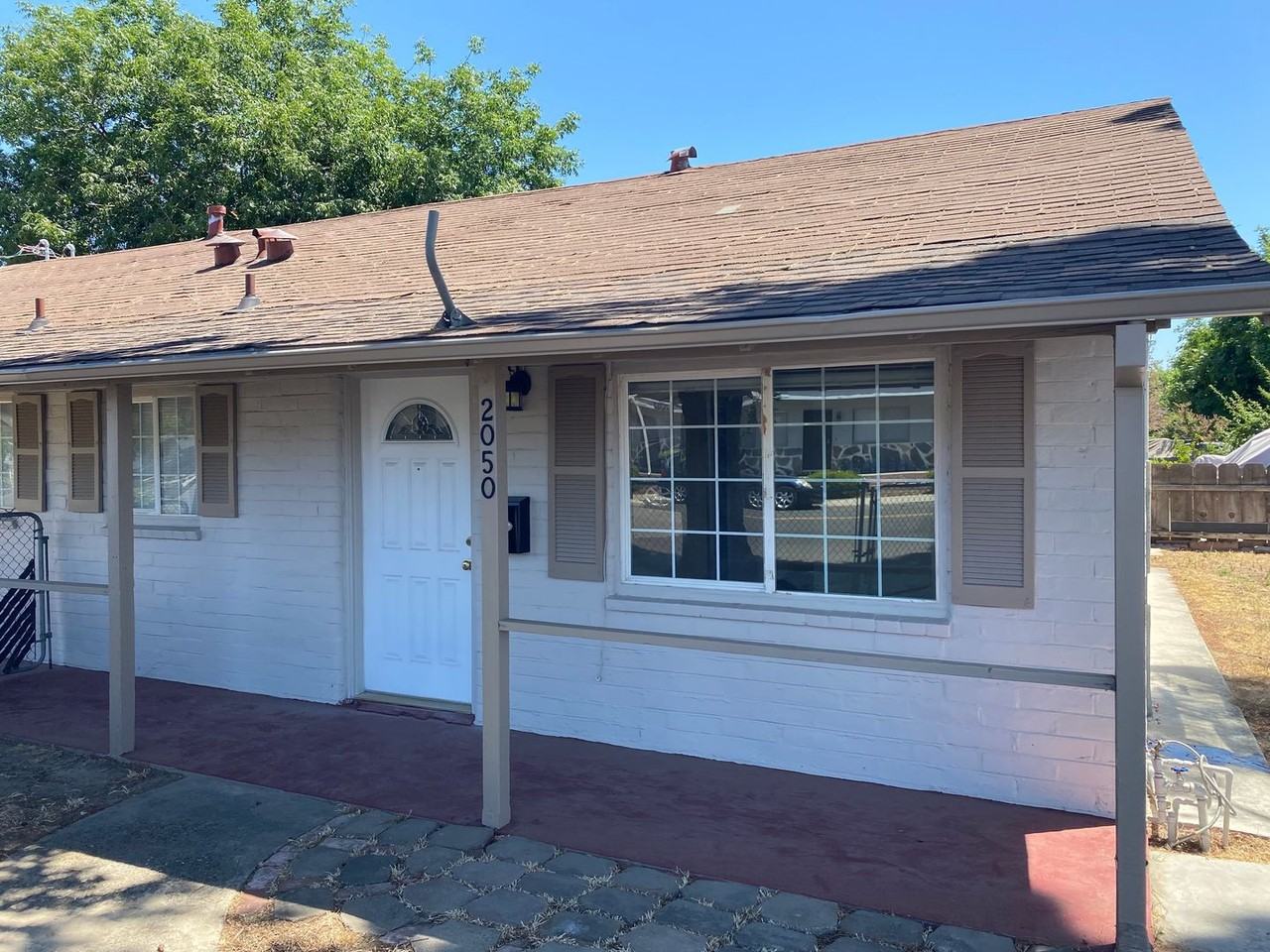 2050 Richard Way - Photo 2 of 16