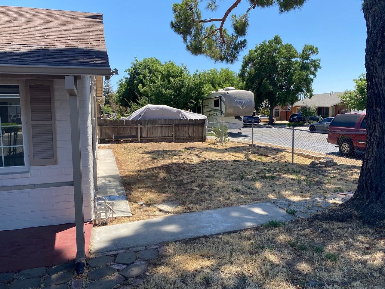 2050 Richard Way - Photo 3 of 16