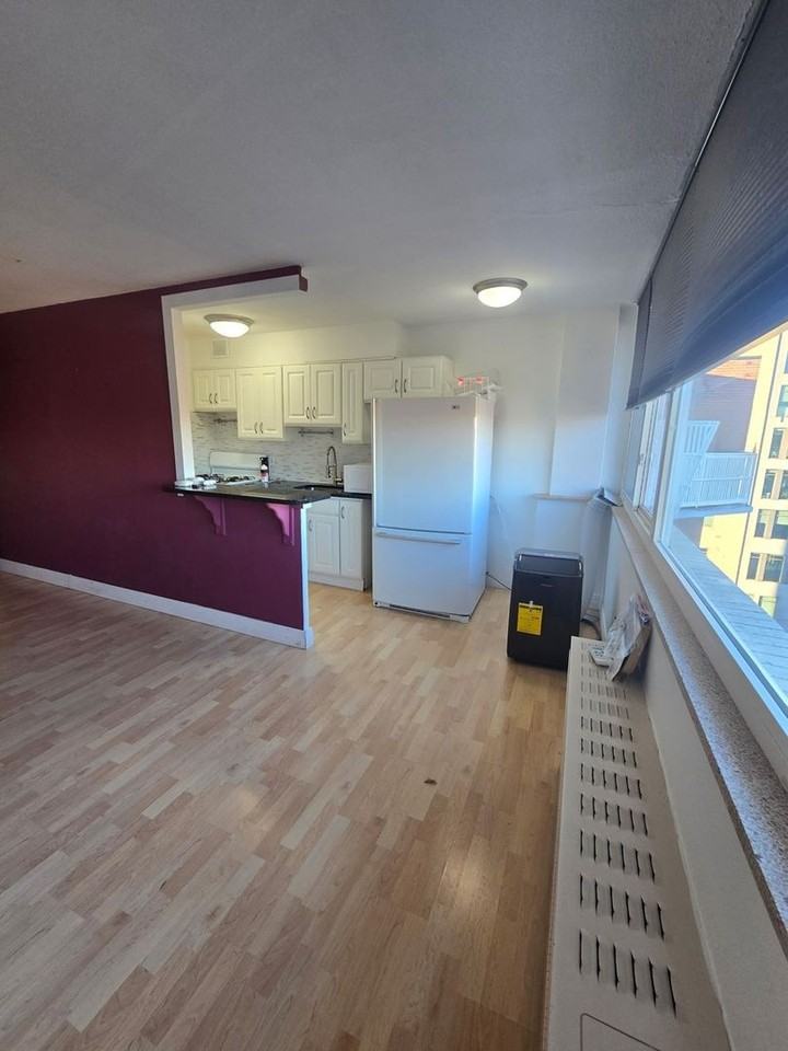 1196 Grant Street - Photo 6 of 42