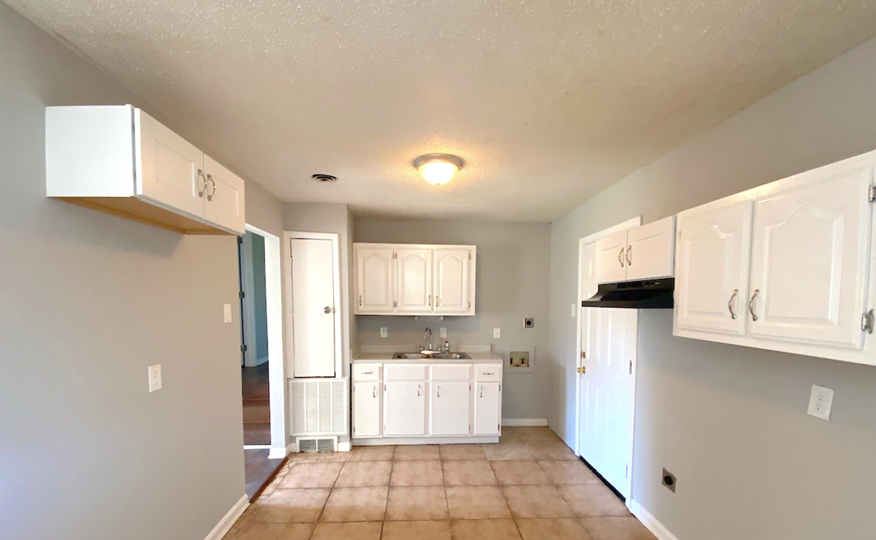 896 Leacrest Avenue - Photo 2 of 11