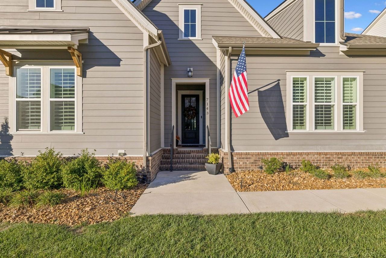 7143 Neills Branch Dr - Photo 3 of 50