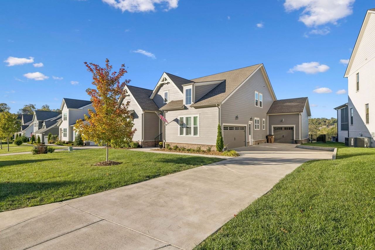 7143 Neills Branch Dr - Photo 5 of 50