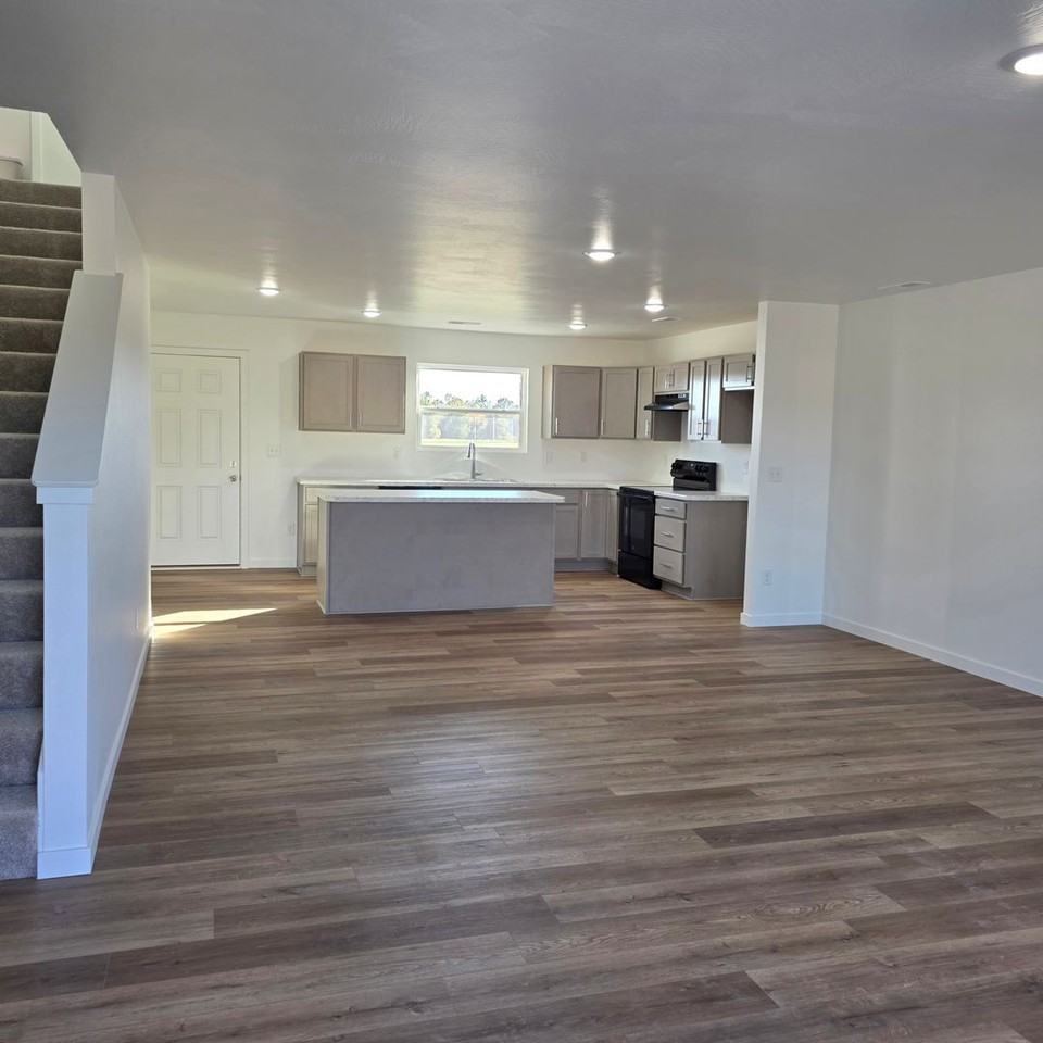 5170 W Sunstruck St - Photo 3 of 28