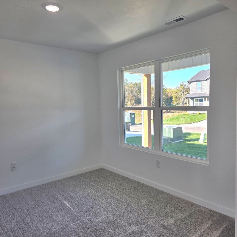 5134 W Sunstruck St - Photo 3 of 28