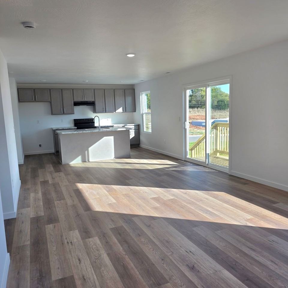 5134 W Sunstruck St - Photo 6 of 28