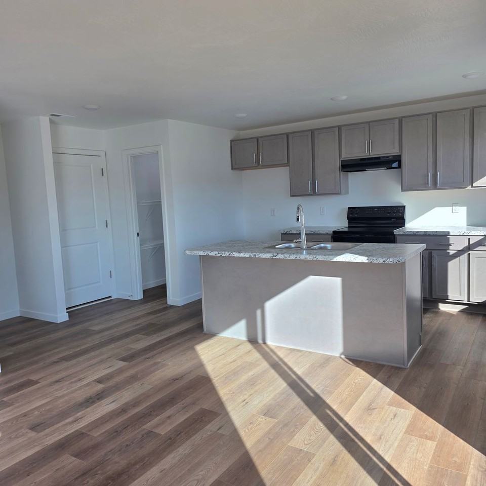 5134 W Sunstruck St - Photo 7 of 28