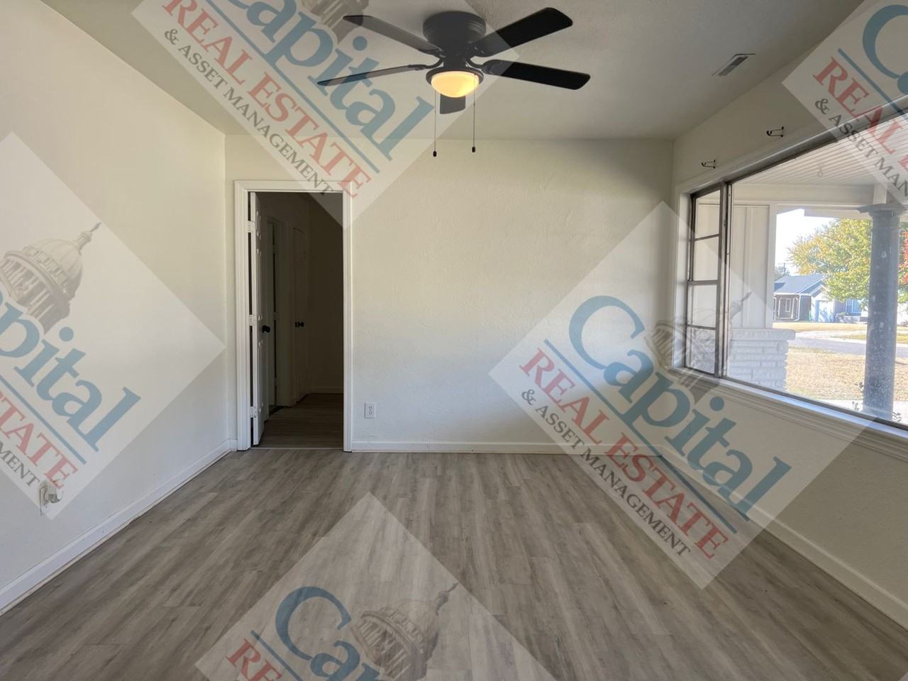 3008 Somerset Pl - Photo 3 of 30