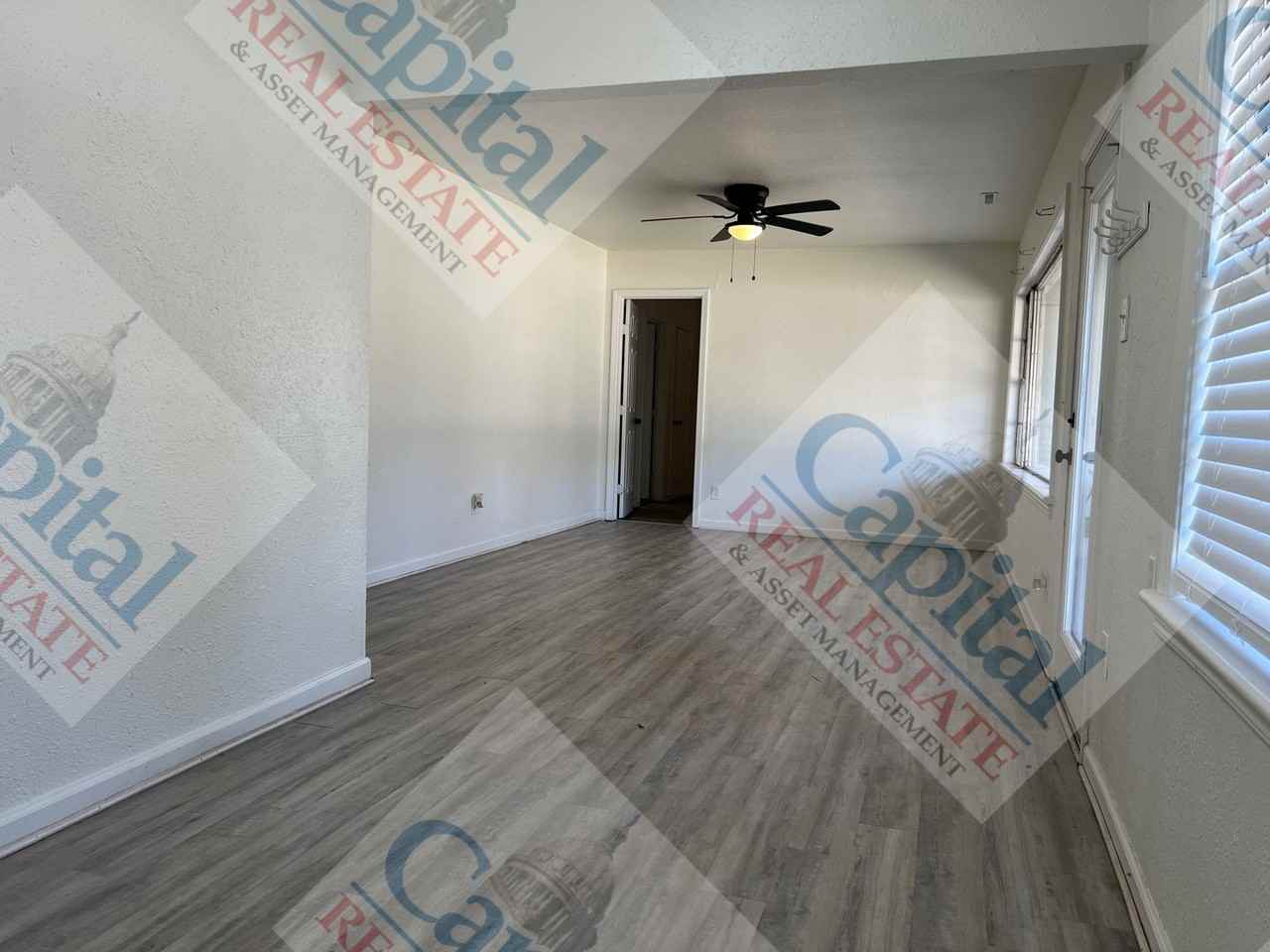 3008 Somerset Pl - Photo 5 of 30