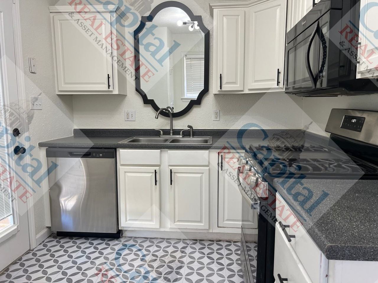 3008 Somerset Pl - Photo 7 of 30