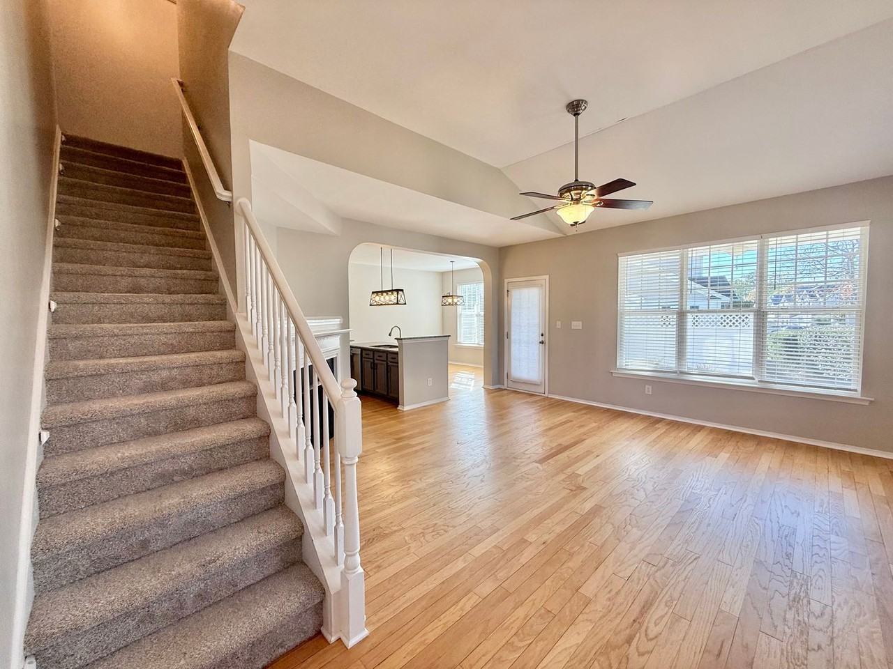 200 Courthouse Dr - Photo 4 of 31