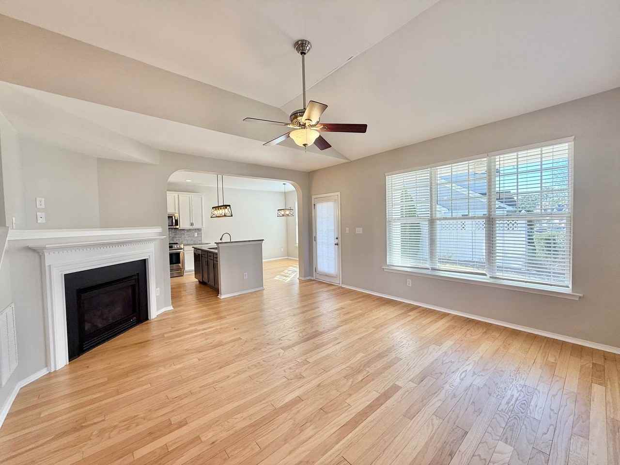 200 Courthouse Dr - Photo 6 of 31