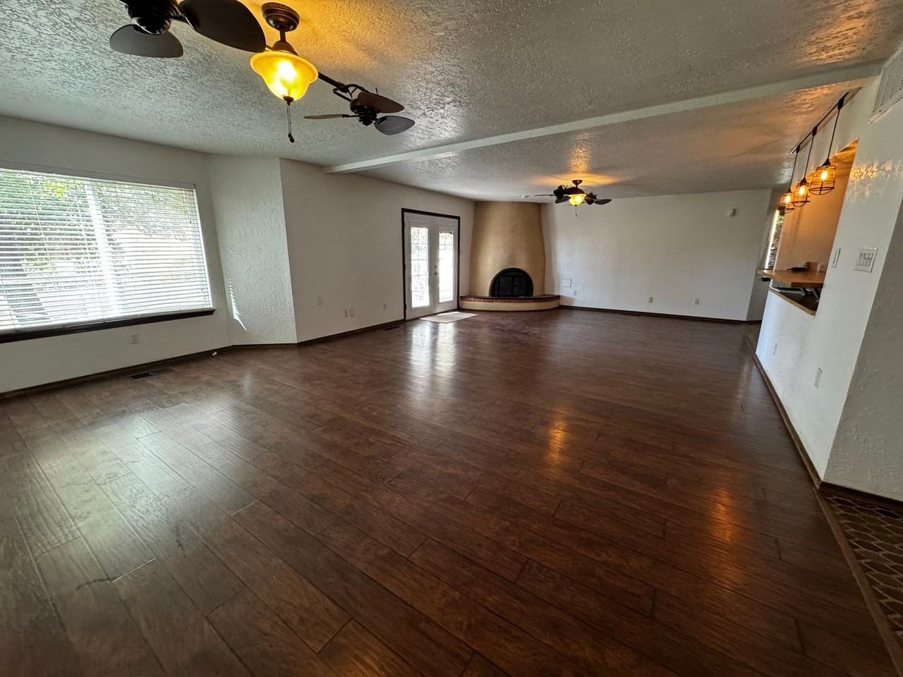 4125 Glen Canyon Rd Ne - Photo 2 of 13