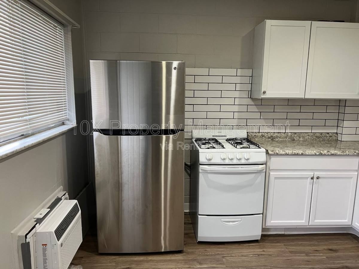 317 Clarendon Ave #3 - Photo 2 of 10