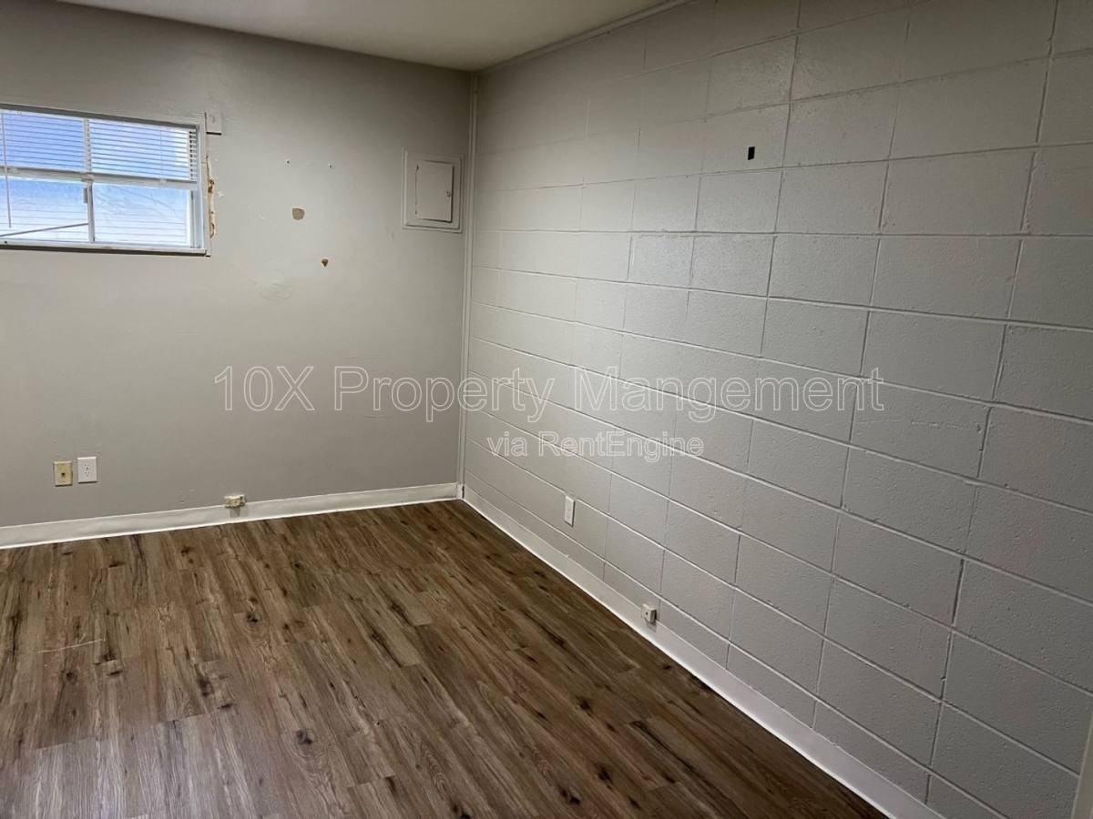 317 Clarendon Ave #3 - Photo 6 of 10