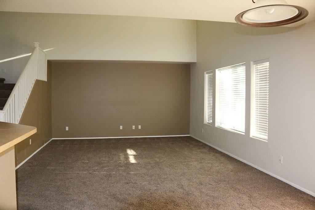 11292 N 161st Dr - Photo 5 of 10