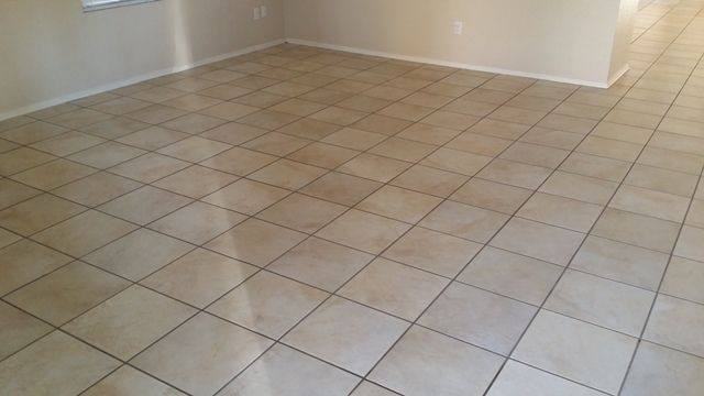 9441 W Jamestown Rd - Photo 2 of 10