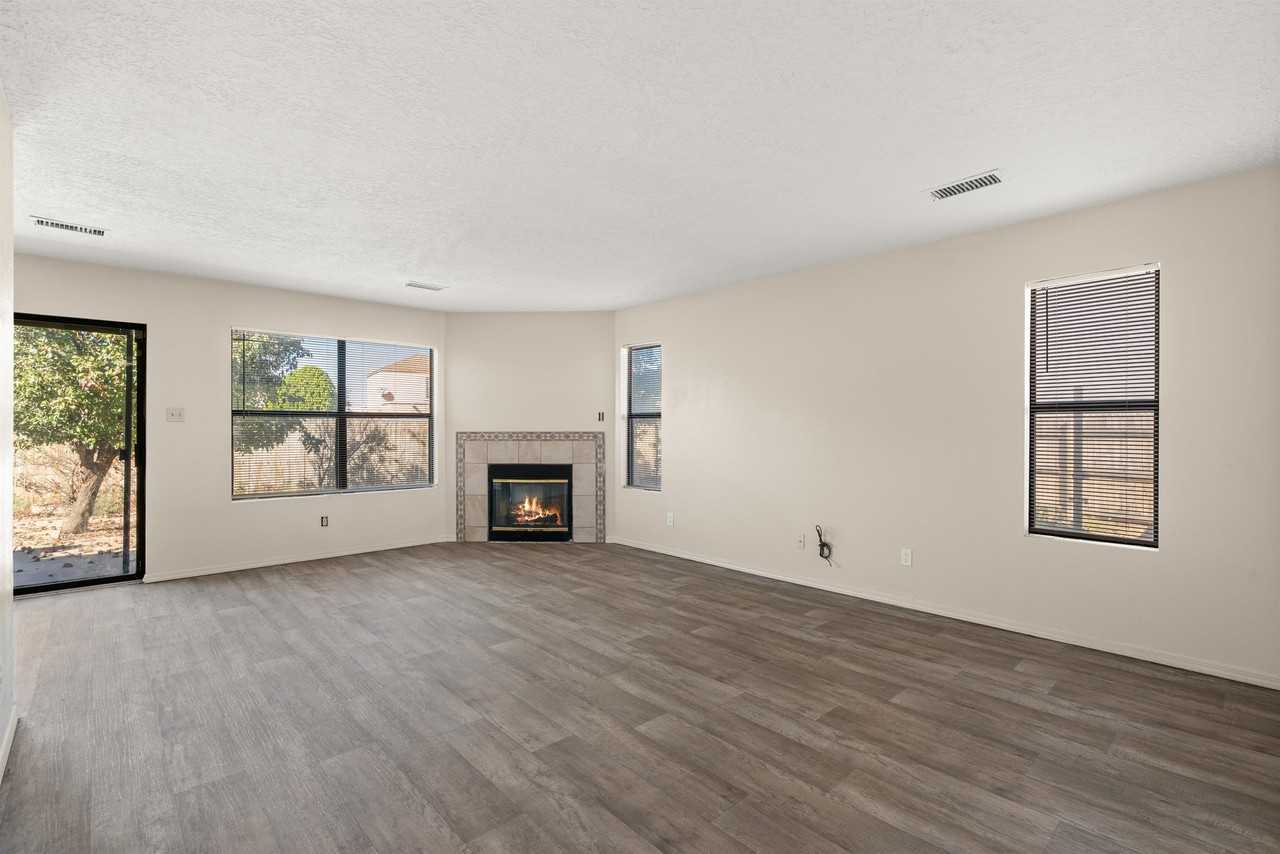 4952 Butte Pl Nw #0 - Photo 3 of 11