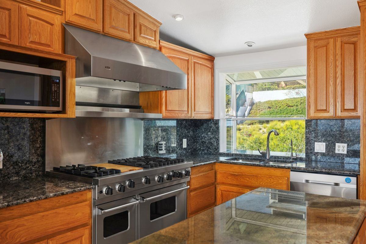 34152 Violet Lantern St - Photo 2 of 19