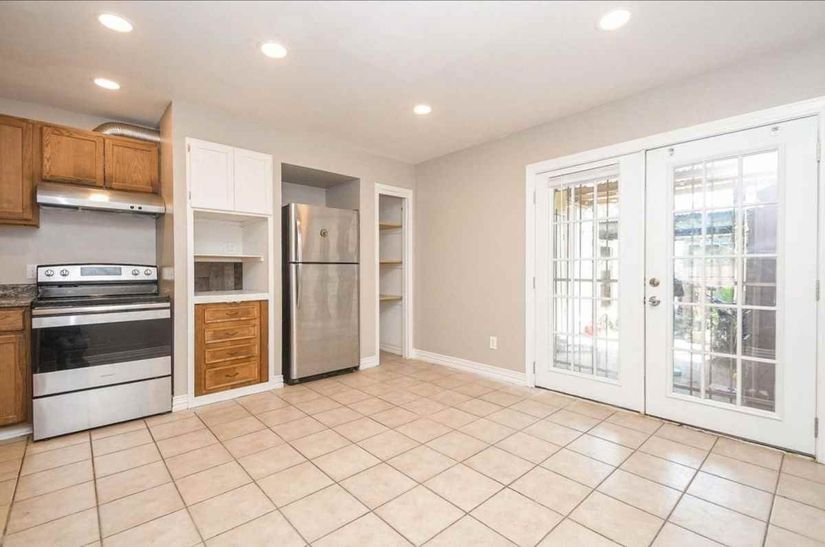 6111 Fondren Rd ##11 - Photo 2 of 3