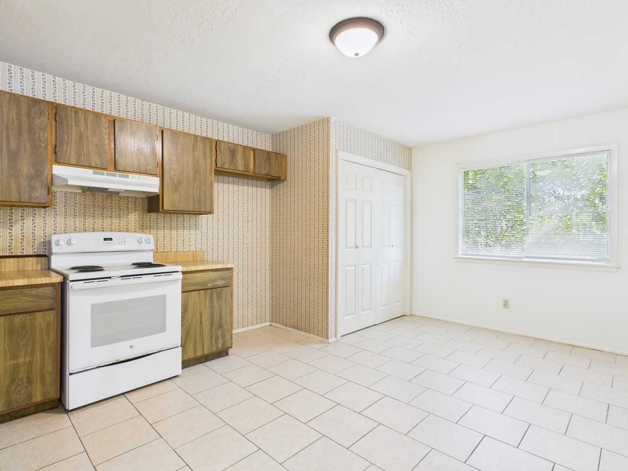 2902 Prairie Flower Cir - Photo 7 of 18