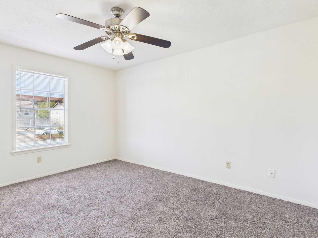 2902 Prairie Flower Cir - Photo 5 of 18