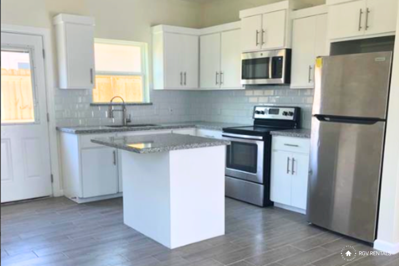 409 Rafael Dr #3 - Photo 7 of 15