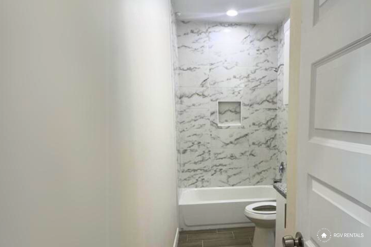 409 Rafael Dr #3 - Photo 6 of 15