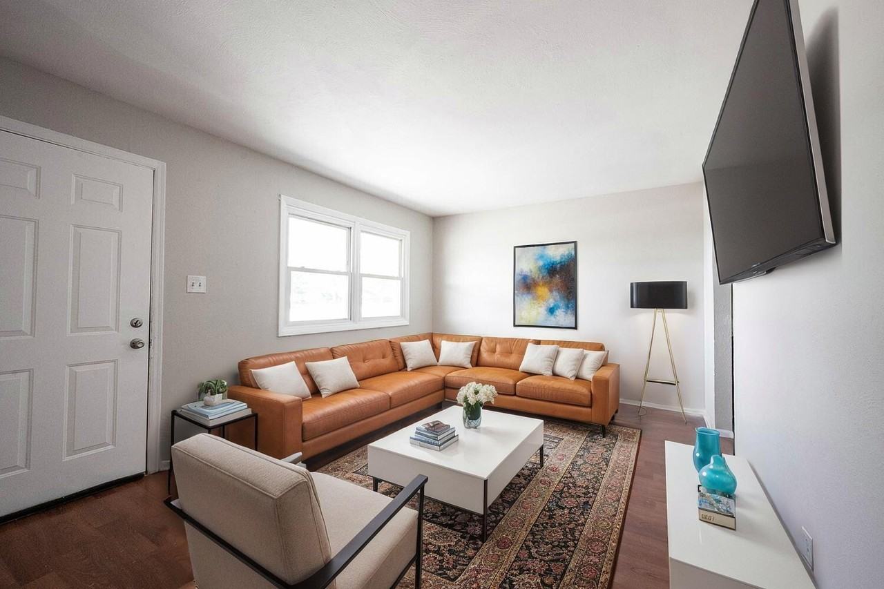 4881 S 300 W Apt 5 - Photo 2 of 15