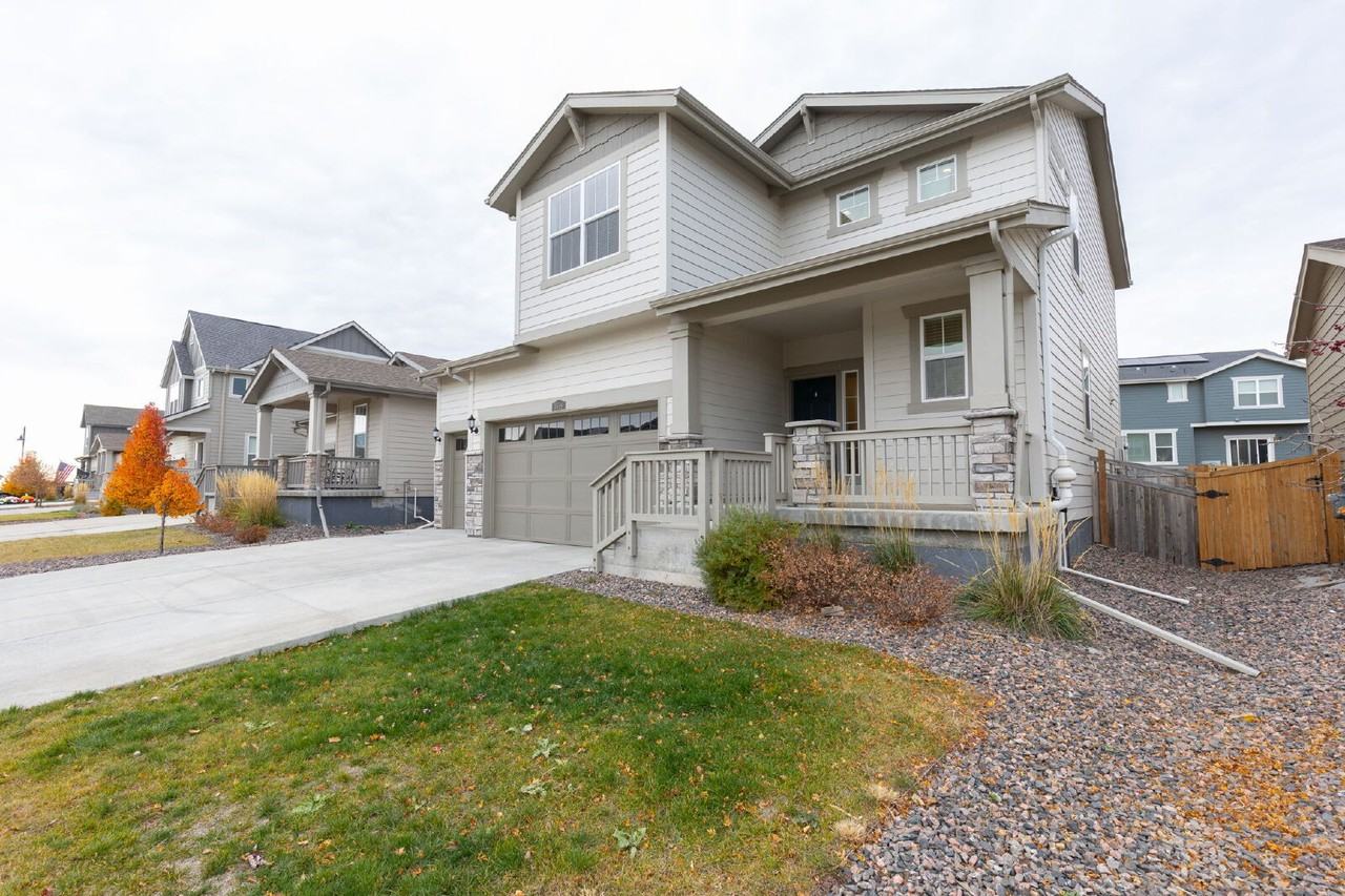 3518 Sawtooth St - Photo 2 of 28