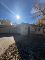 featured image of 1112 E Memorial Dr