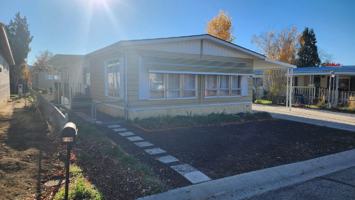 featured image of 3668 Kingsland Way