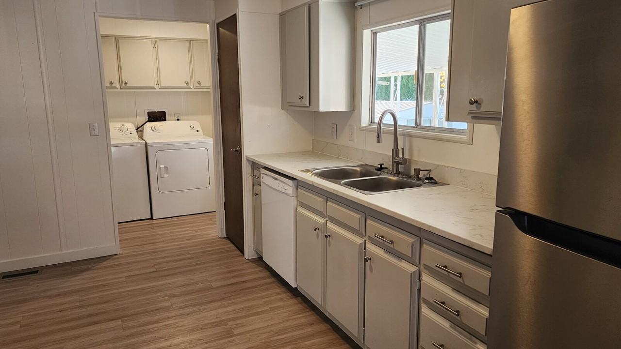 3668 Kingsland Way - Photo 7 of 12