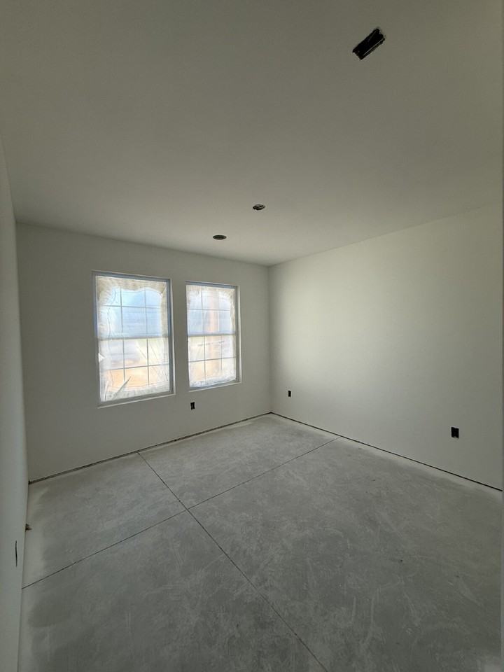 172 Ruby Ln - Photo 4 of 16