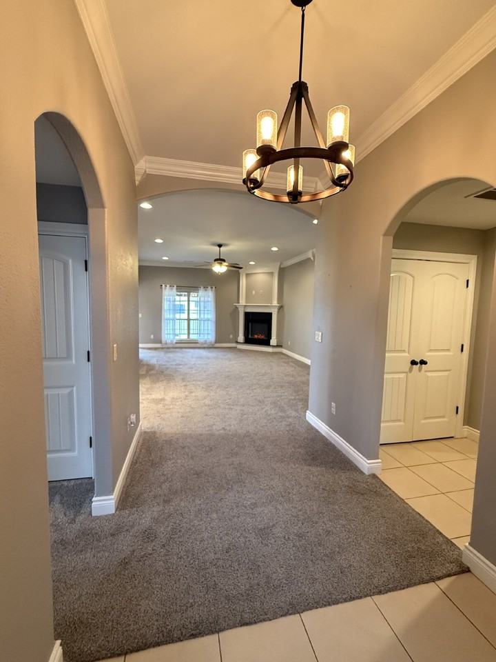 135 Caterpillar Ln - Photo 2 of 42