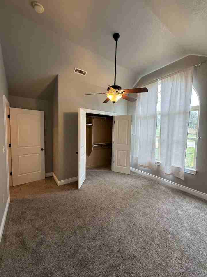 135 Caterpillar Ln - Photo 5 of 42