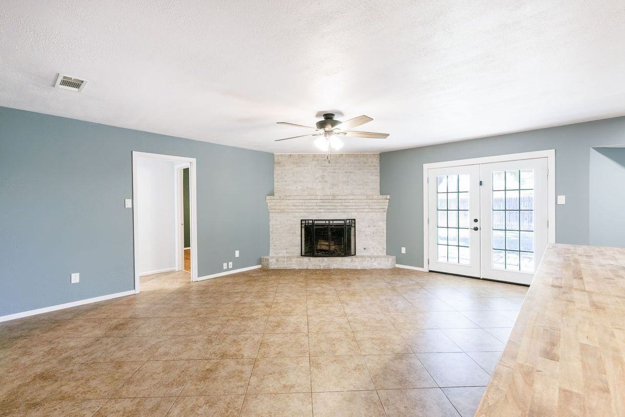 5519 1st Pl - Photo 3 of 27