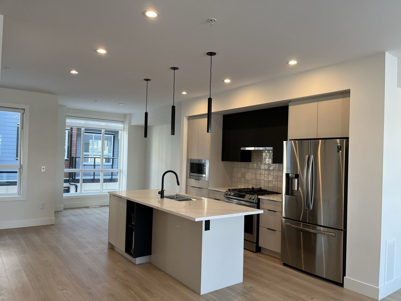 7670 207 Street - Photo 7 of 12