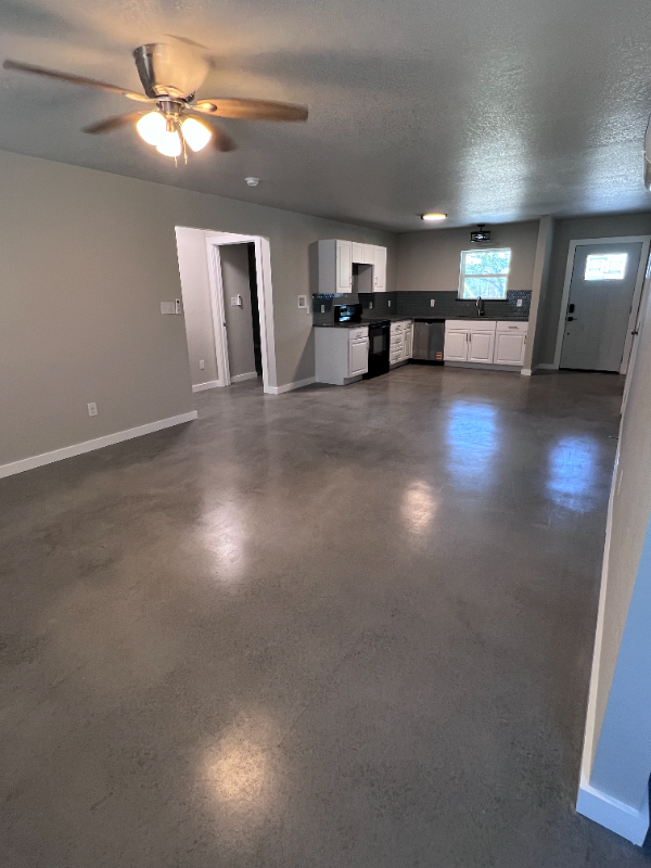 404 Scott St - Photo 2 of 11