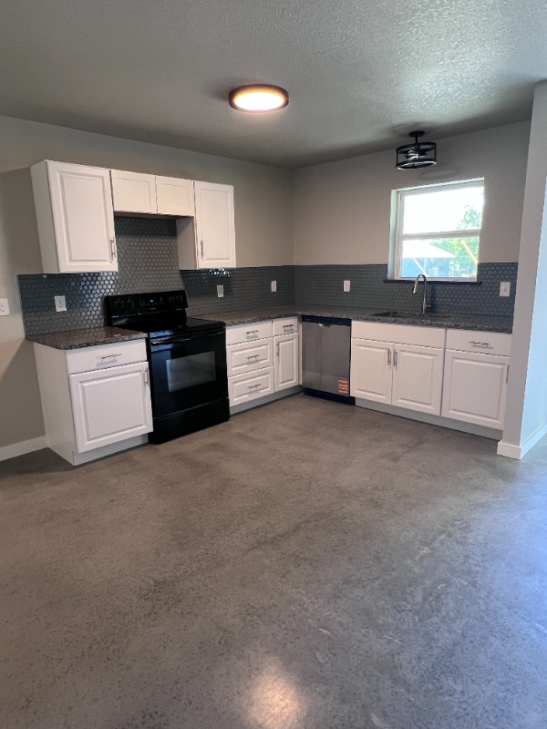 404 Scott St - Photo 3 of 11