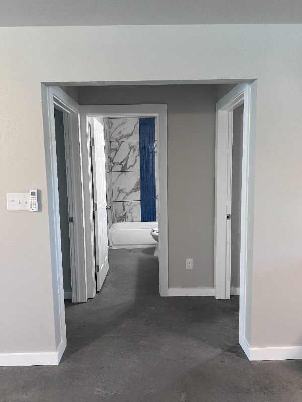 404 Scott St - Photo 6 of 11